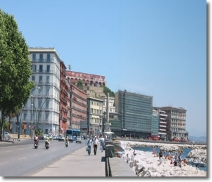 una foto del lungomare