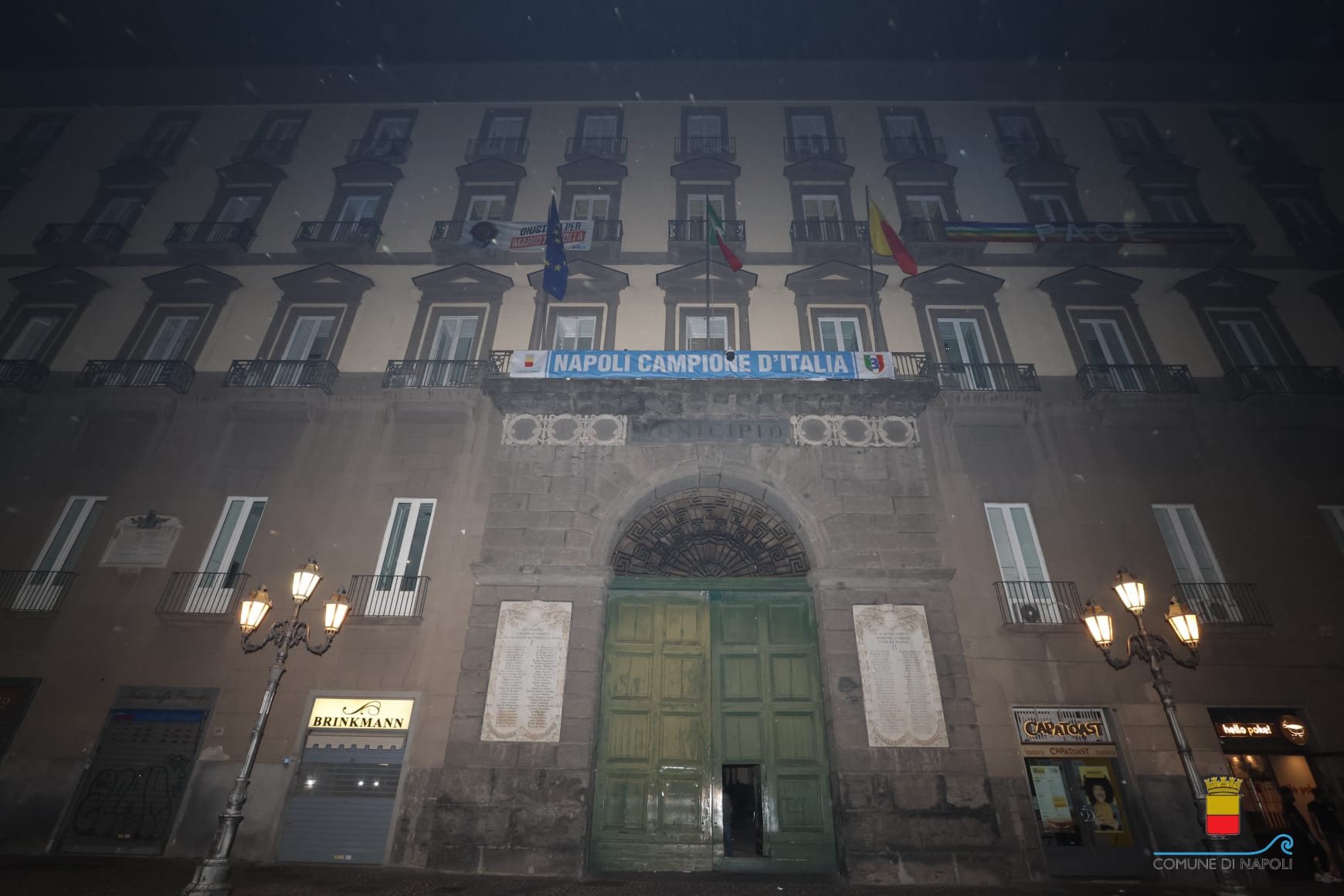 Napoli si risveglia Campione d'Italia!