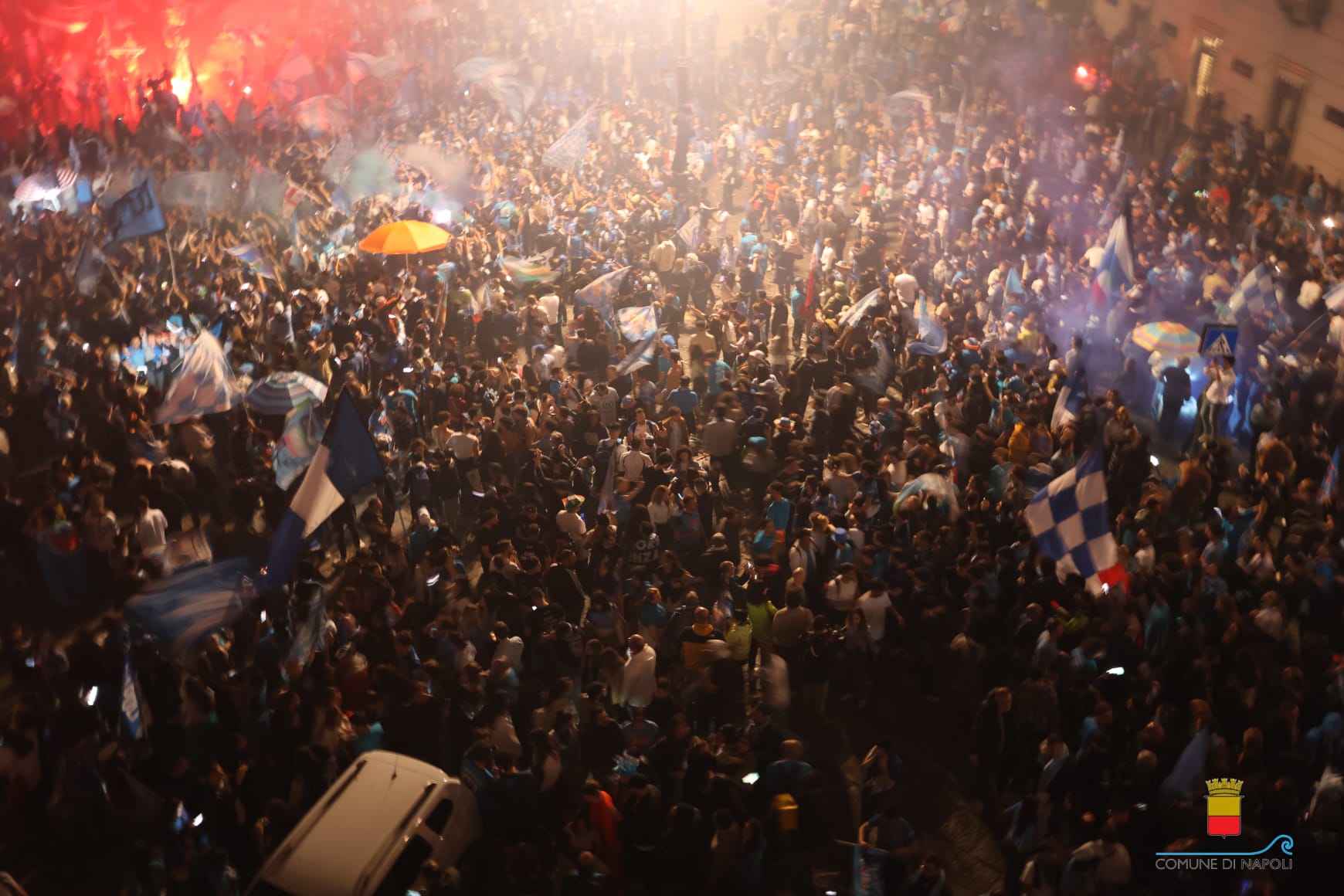 Napoli si risveglia Campione d'Italia!
