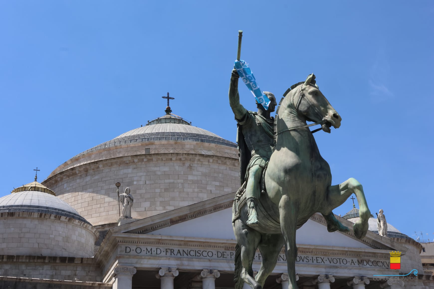 Napoli si risveglia Campione d'Italia!