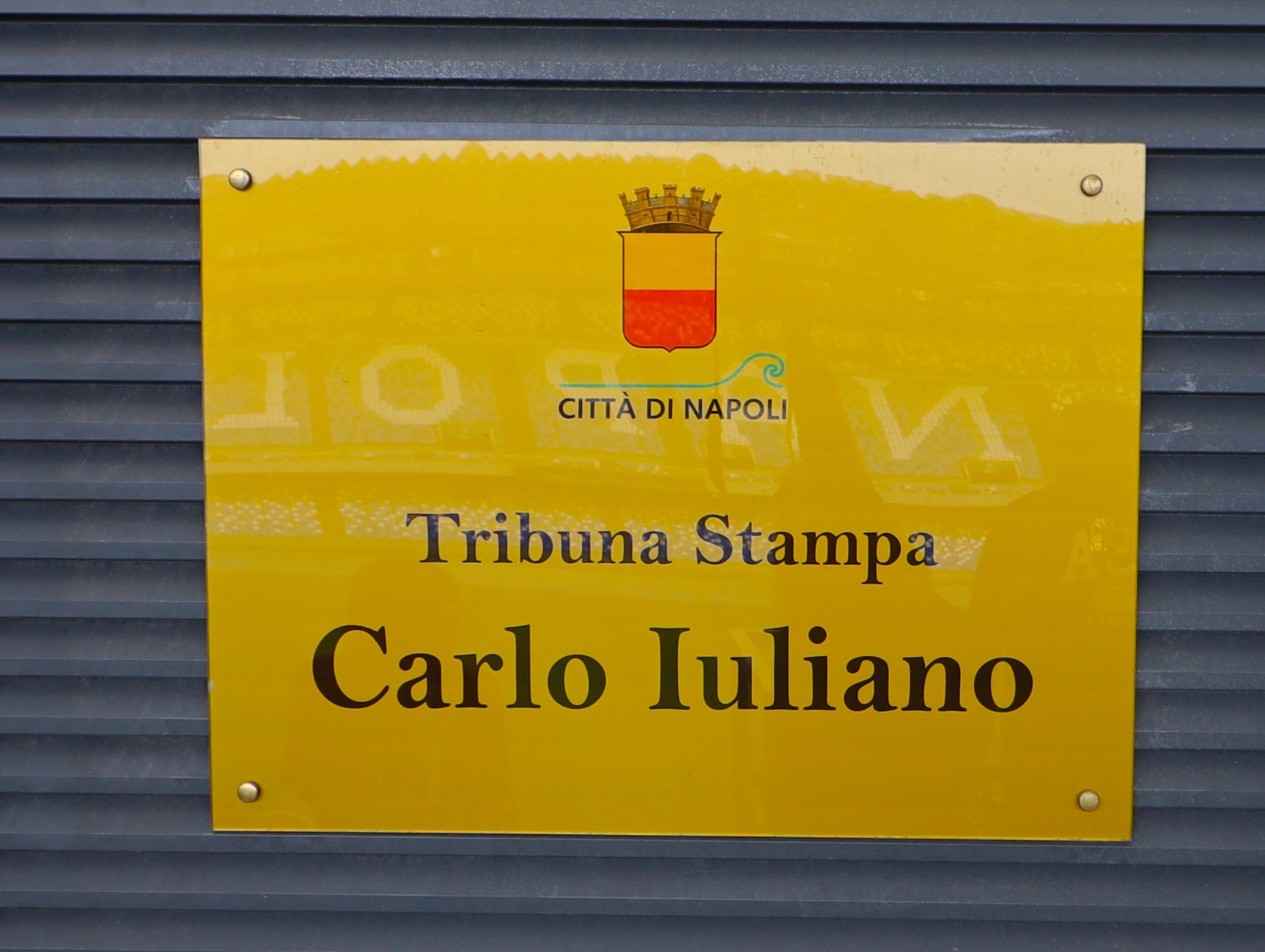 Posizionata presso lo stadio Maradona la nuova targa dedicata a Carlo Juliano