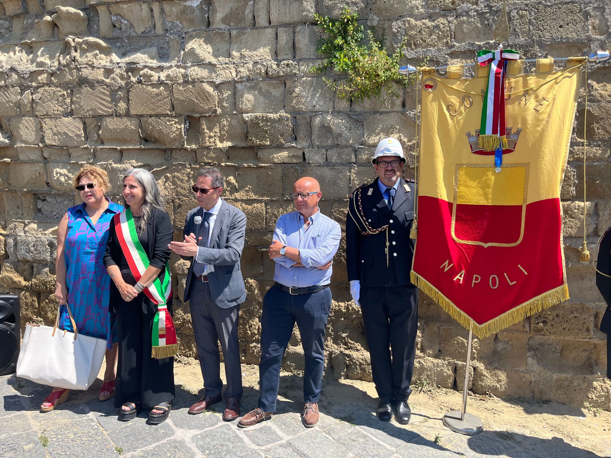 Scoperta la targa in ricordo di Dolores Feleppa Madaro