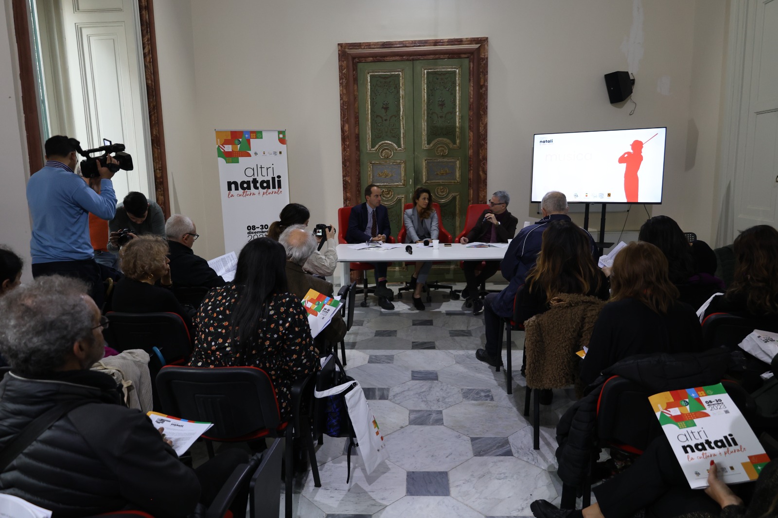 foto conferenza stampa altri natali