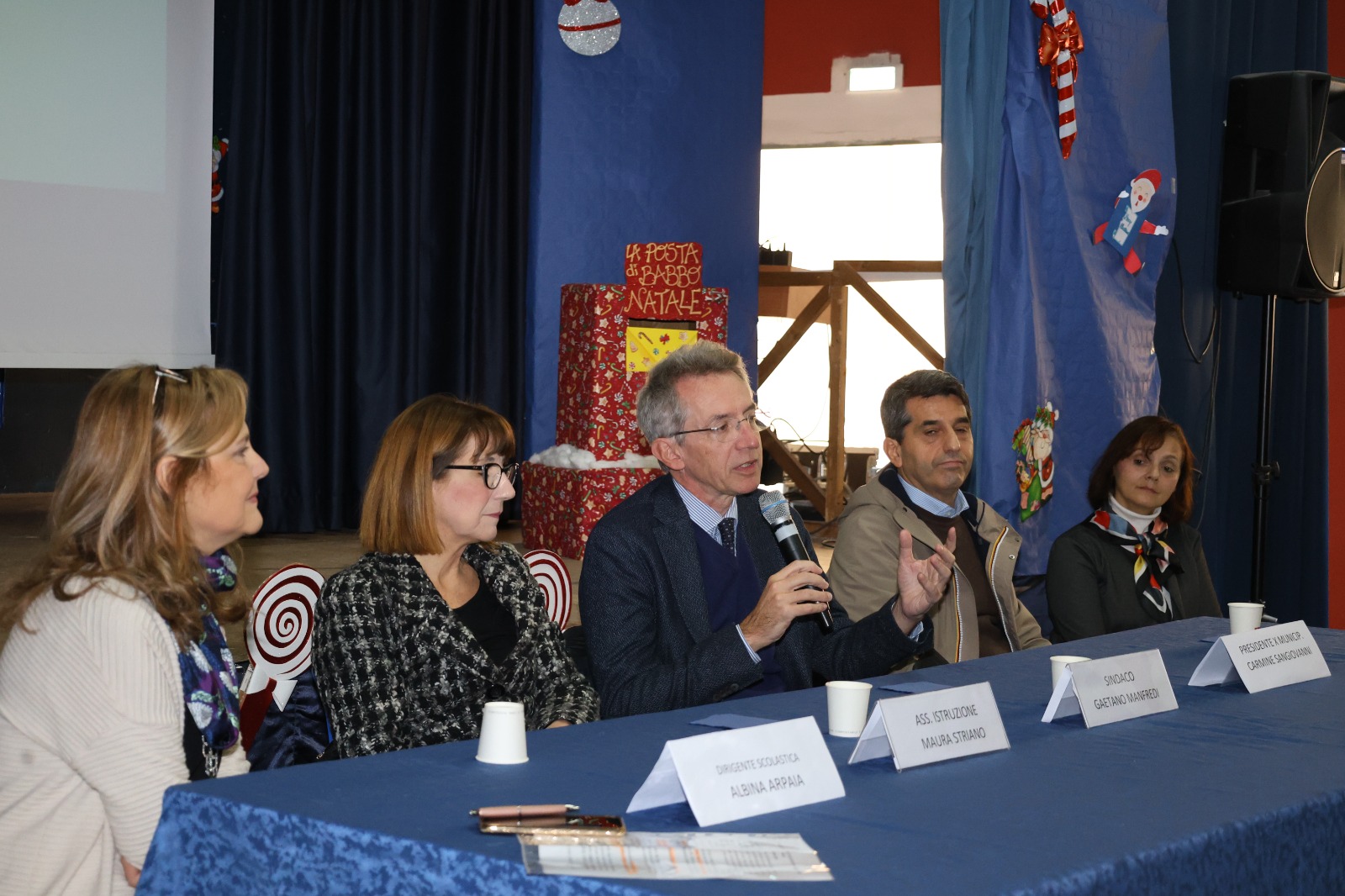 cortile scuola Leopardi