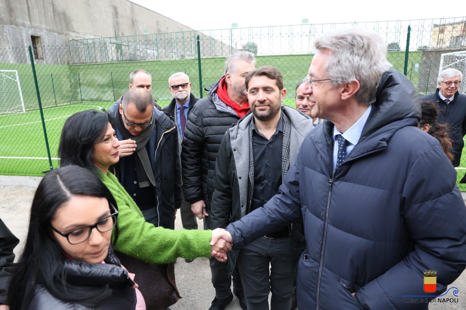Inaugurato un campetto di calcio per le ragazze e i ragazzi del rione Amicizia