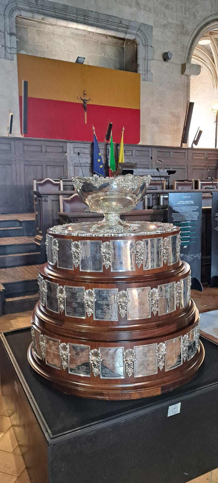 La Coppa Davis in mostra al Maschio Angioino