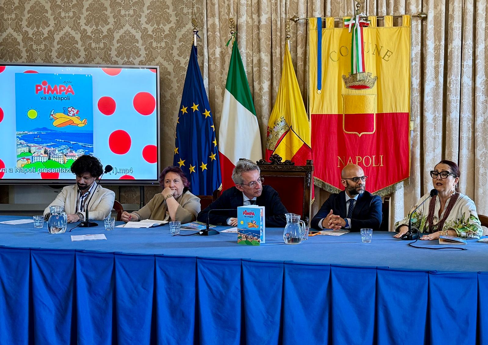 Pimpa va a Napoli: in libreria la guida per bambini