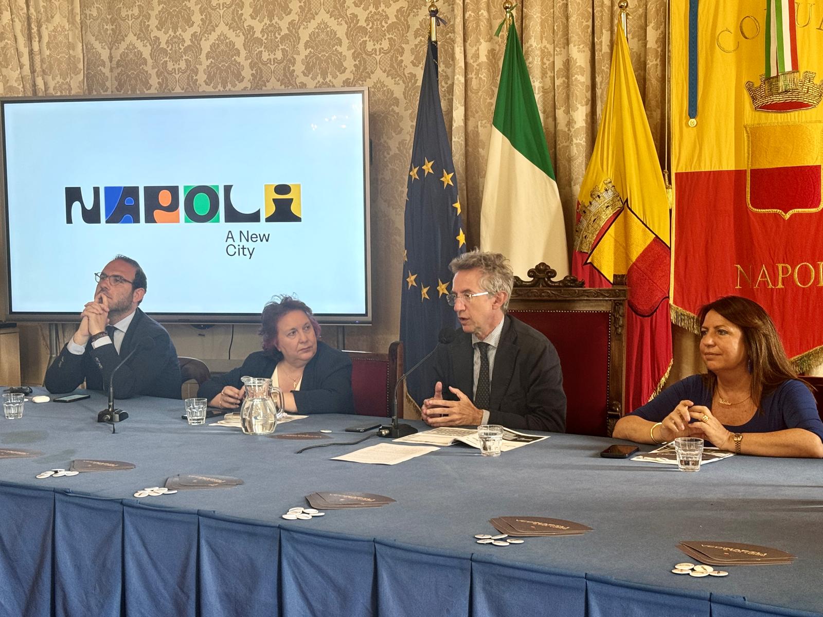 Napoli cresce con il turismo: presentazione dati e brand della città