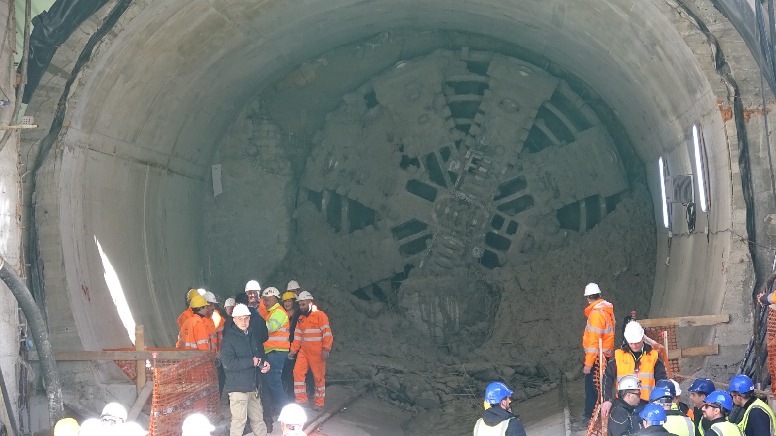 Metropolitana, completato il collegamento tra le stazioni di Poggioreale e Capodichino