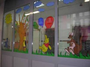 Disegni e addobbi vetrata